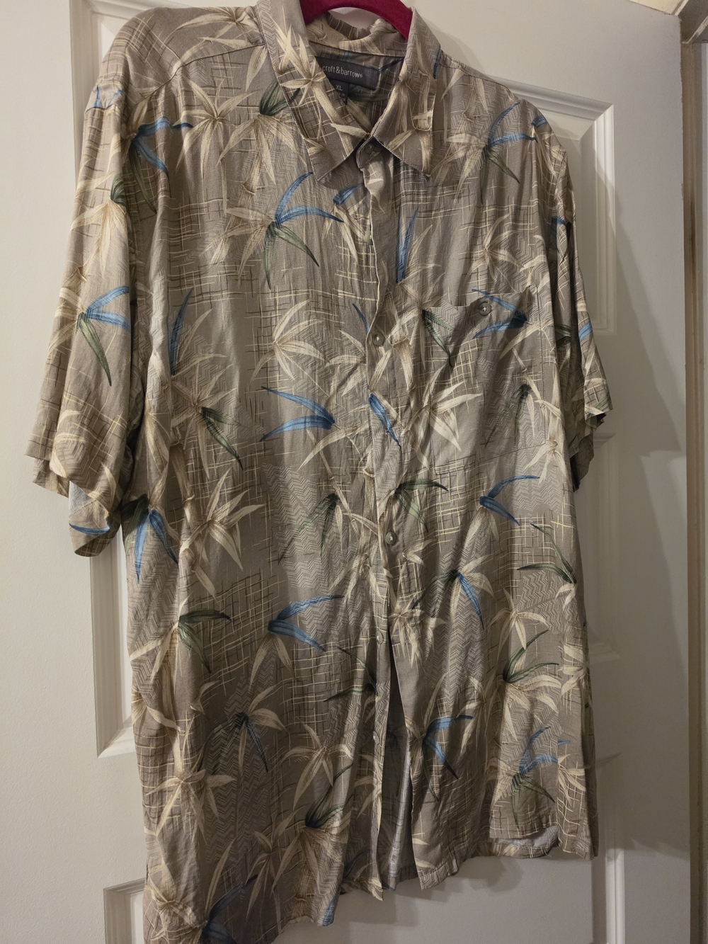 croft & barrow Taupe Button-Down Shirt with Blue & Cream Leaf Print